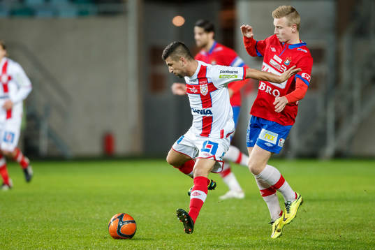 Assyriskas Hezha Agai och Örgrytes Sebastian Ohlsson