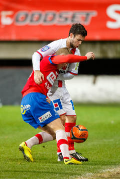 Assyriskas Christoffer Eriksson och Örgrytes Sebastian