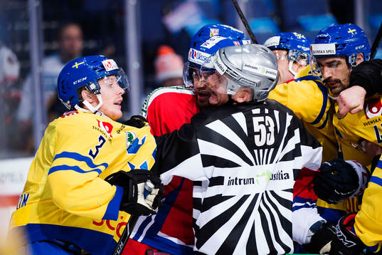 Sveriges Niclas Burström i bråk med några Tjeckiska