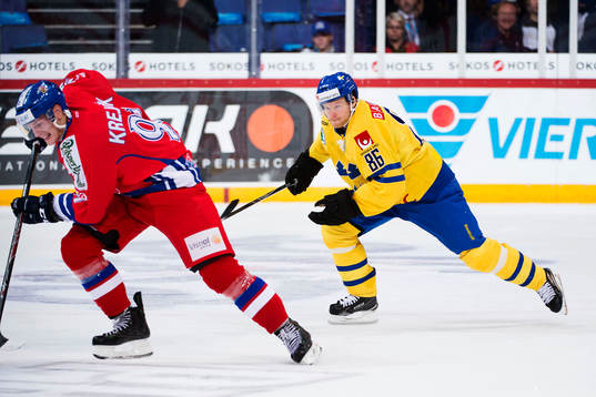 Sveriges Linus Klasen jagar Tjeckiens Jakub Krejcik