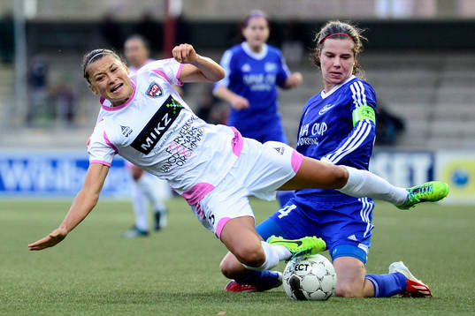 Rosengårds Alexandra Riley fälls avFortuna Hjørrings