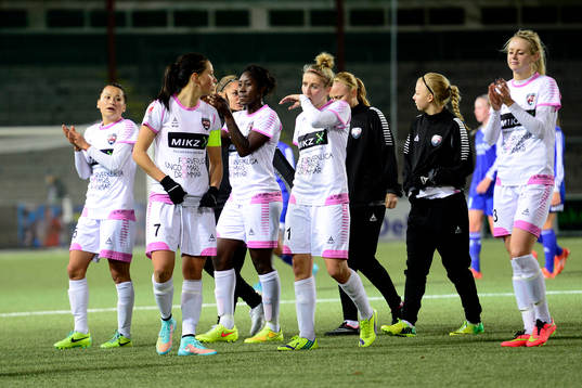 Rosengårds spelare lämnar planen