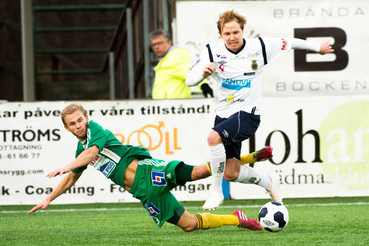 Ljungskiles Niclas Andersén  och Gefles Simon Lundevall