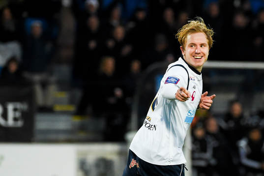 Bläddra bland fler bilder av Fotboll, kval till Allsvenskan, Gefle - Ljungskile