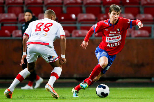 Assyriskas Kyle Konwea och Örgrytes Daniel Paulson