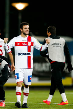 Assyriskas Christoffer Eriksson jublar