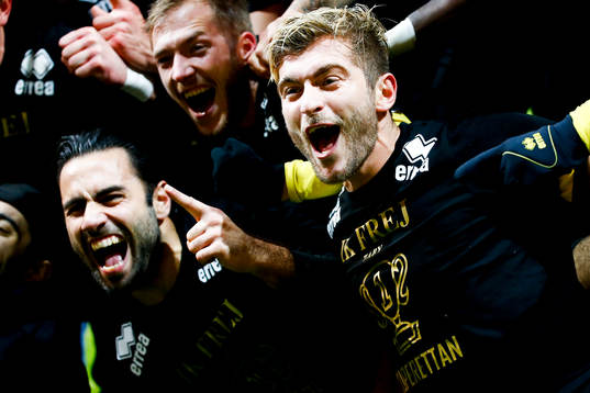 Frejs spelare jublar