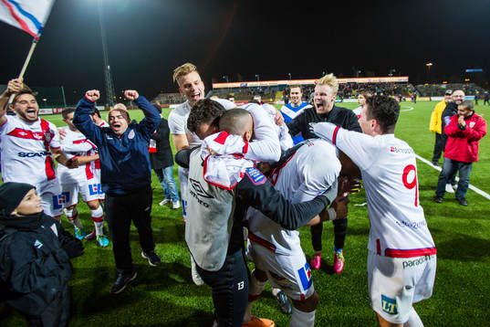 Assyriskas spelare jublar