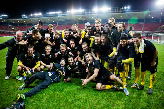 Frejs spelare firar
