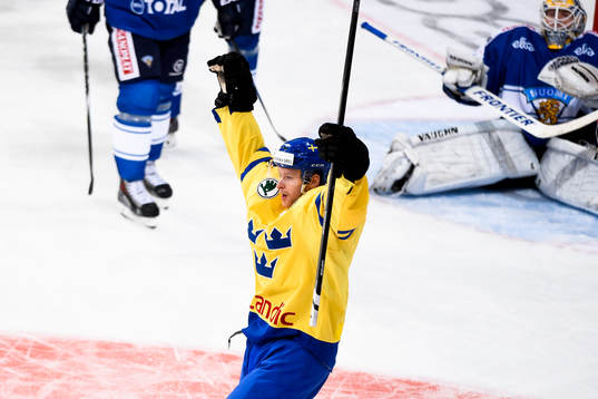 Sveriges Linus Klasen jublar