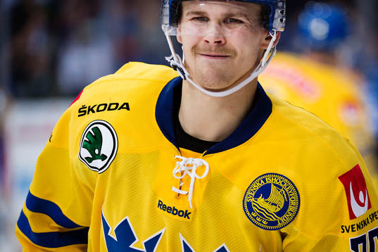 Sveriges David Ullström grinar illa när han åker mot
