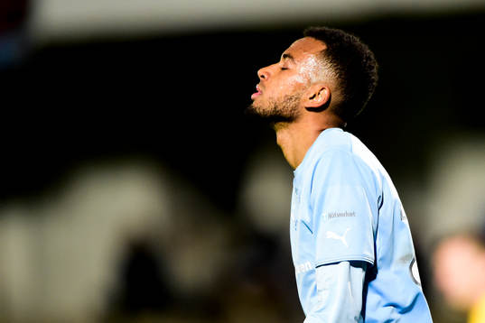 Malmö FFs Isaac Kiese Thelin deppar