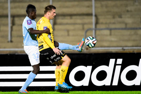Malmö FFs Pa Konate och Elfsborgs Anders Svensson