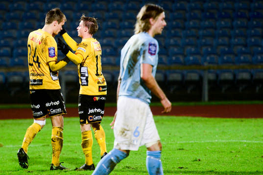 Elfsborgs Viktor Prodell kramas om av Simon Hedlund
