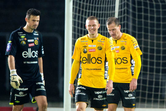 Elfsborgs målvakt Kevin Stuhr Ellegaard, Anton Lans och
