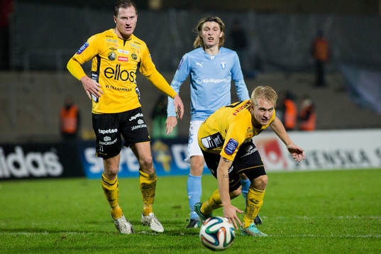 Elfsborgs Daniel Mobaeck och Malmö FFs Pawel Cibicki  och