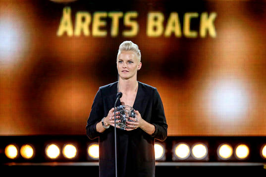 Årets back, dam tilldelades Nilla Fischer, Wolfsburg
