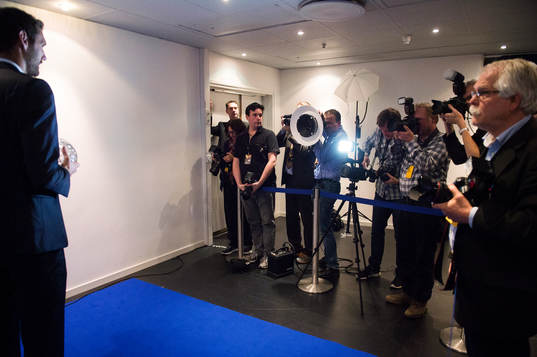 Andreas Isaksson fotograferas