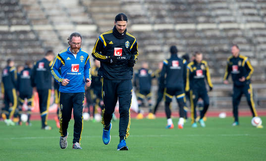 Sveriges Zlatan Ibrahimovic rehabtränar