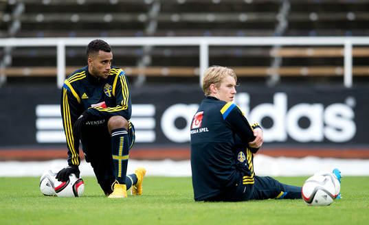 Sveriges Isaac Kiese Thelin och Filip Helander