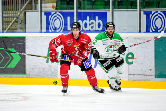 Vita Hästens Adam Schmidt och Rögles Jack Connolly