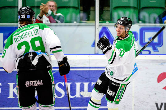Rögles Jesper Jensen jublar