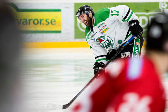 Rögles Taylor Matson har ont