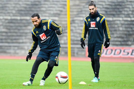 Sveriges Erkan Zengin och Jimmy Durmaz