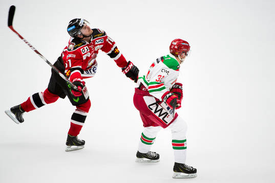 Malmö Redhawks Nicklas Jadeland och Moras Lukas Bengtsson