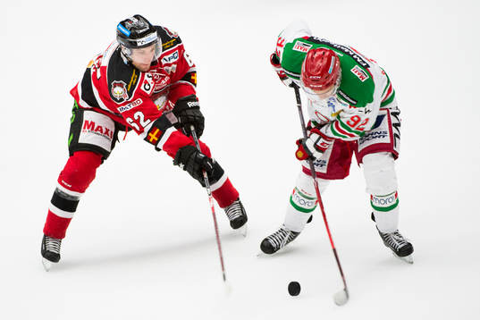 Malmö Redhawks Jens Jakobs och Moras Jonas Westerling