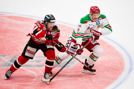 Moras Mikael Zettergren och Malmö Redhawks Nicklas Jadeland