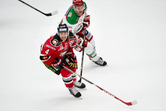 Malmö Redhawks Nils Bergström och Moras Daniel Hermansson