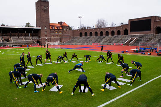 Spelarna värmer upp