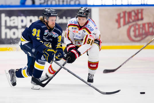 s Mattias Tedenby mot Luleås Kristian Näkyvä