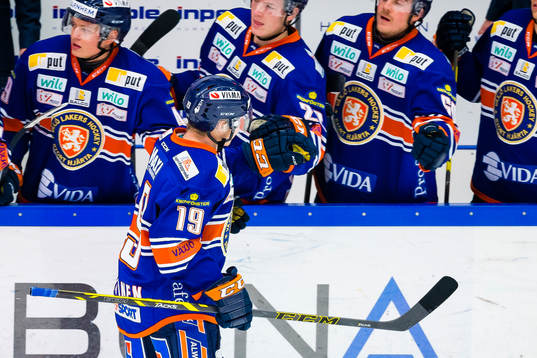 Växjös Tuomas Kiiskinen firar