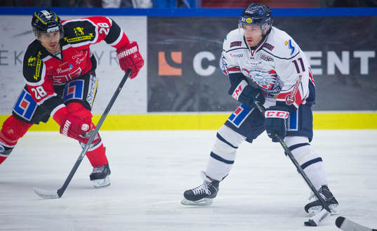 Örebros Tim Wallace mot Linköpings Jacob Micflikier