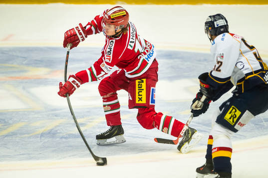 Modos Victor Olofsson  mot Djurgårdens Mikael Ahlén