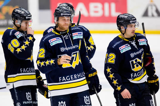 s Lawrence Pilut, David Petrasek  och Patrik Carlsson deppar