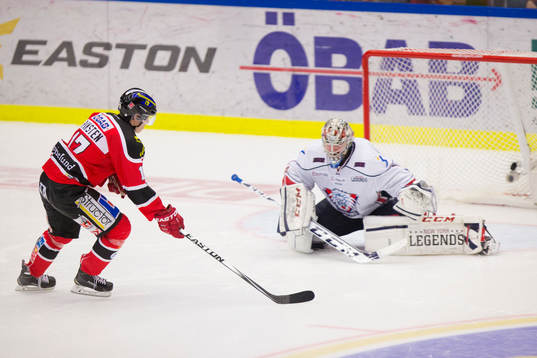 Örebros Daniel Viksten sätter avgörande straffen