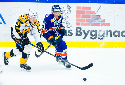 Skellefteås Pär Lindholm jagar Växjös Cory Murphy
