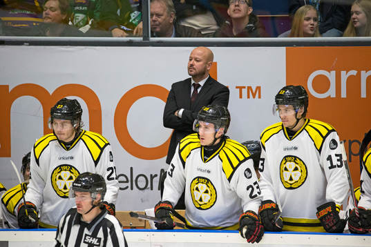 Brynäs tränare Tommy Jonsson med Ponthus Westerholm, Bill