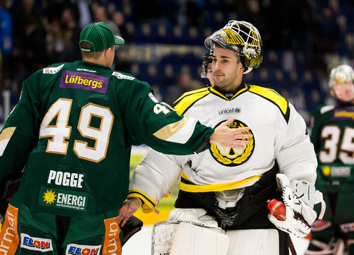 Färjestads målvakt Justin Pogge och Brynäs målvakt
