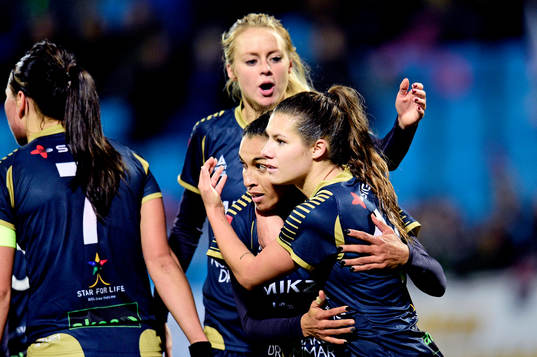 Rosengårds Ramona Bachmann kramar om Marta Viera Da Silva