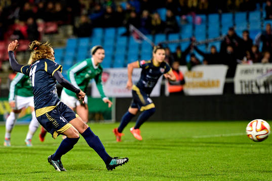 Rosengårds Marta Viera Da Silva gör 0-1 på straff