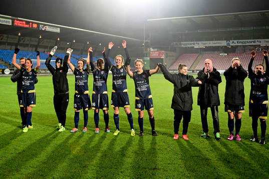 Rosengårds spelare tackar publiken
