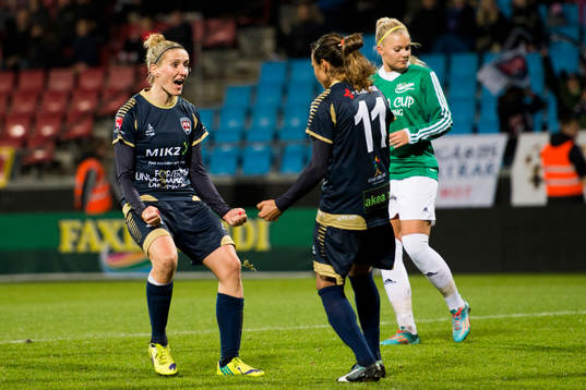 Rosengårds Marta Viera Da Silva och Anja Mittag jublar