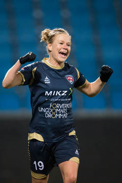 Rosengårds Katrin Schmidt (som gjorde sin sista match med