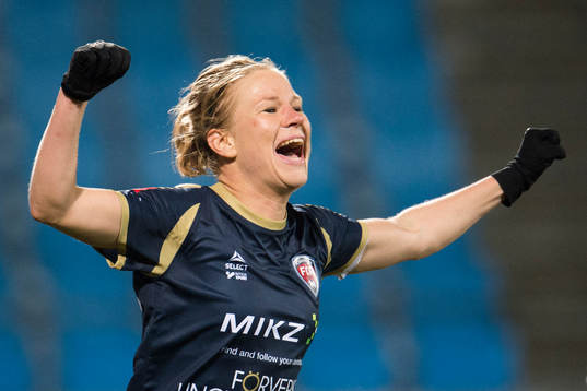 Rosengårds Katrin Schmidt (som gjorde sin sista match med