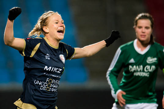 Rosengårds Katrin Schmidt (som gjorde sin sista match med