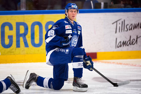 LeksandsDavid Åslin före ishockeymatchen i SHL mellan